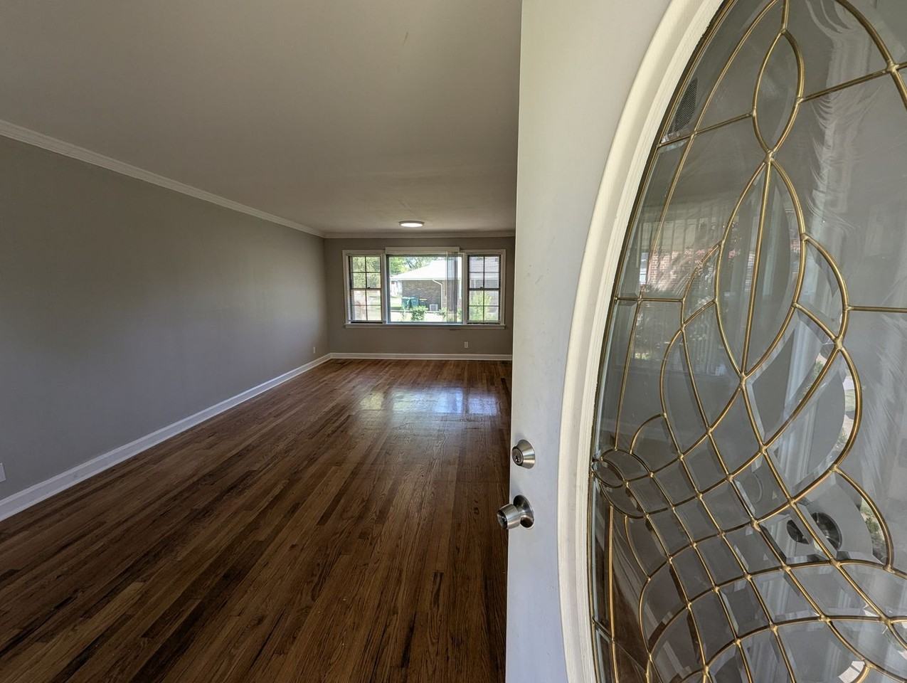 1201 Ensley Dr - Photo 2 of 23