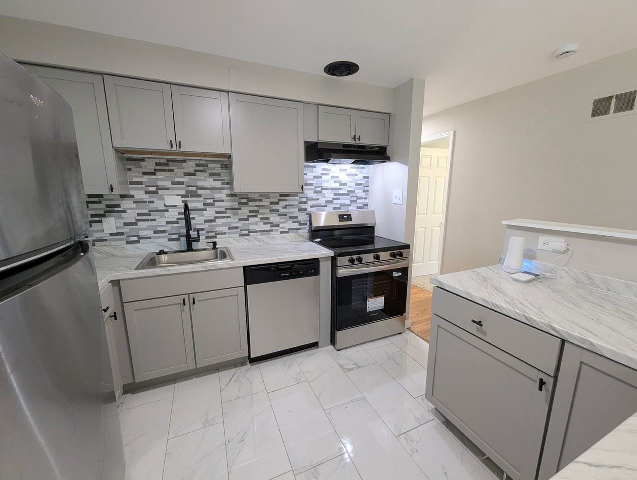 1201 Ensley Dr - Photo 6 of 23