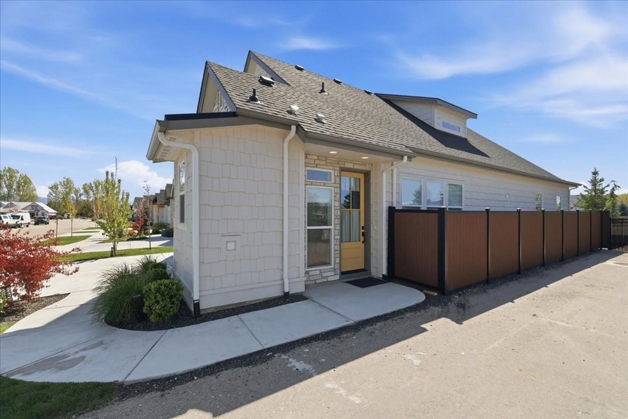 3927 W Spring House Ln - Photo 2 of 39