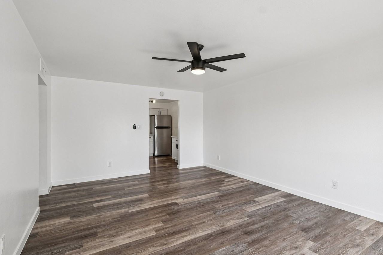 6315 N 16th St - Photo 5 of 50