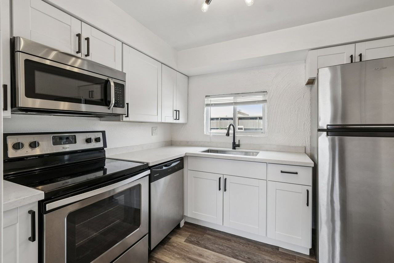 6315 N 16th St - Photo 7 of 50