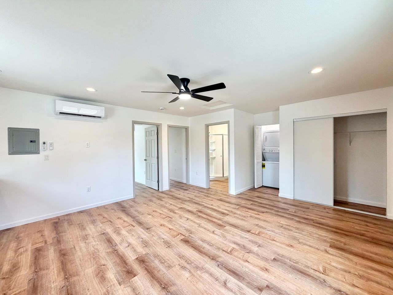 24688 Rugby Ln - Photo 7 of 14