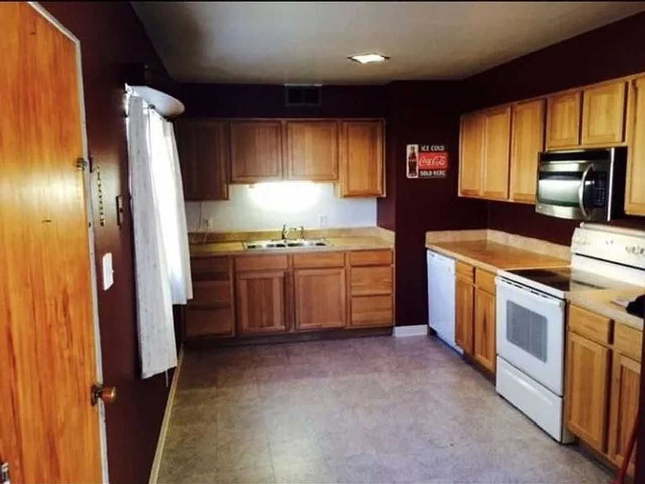 1311 Concord Dr - Photo 2 of 4