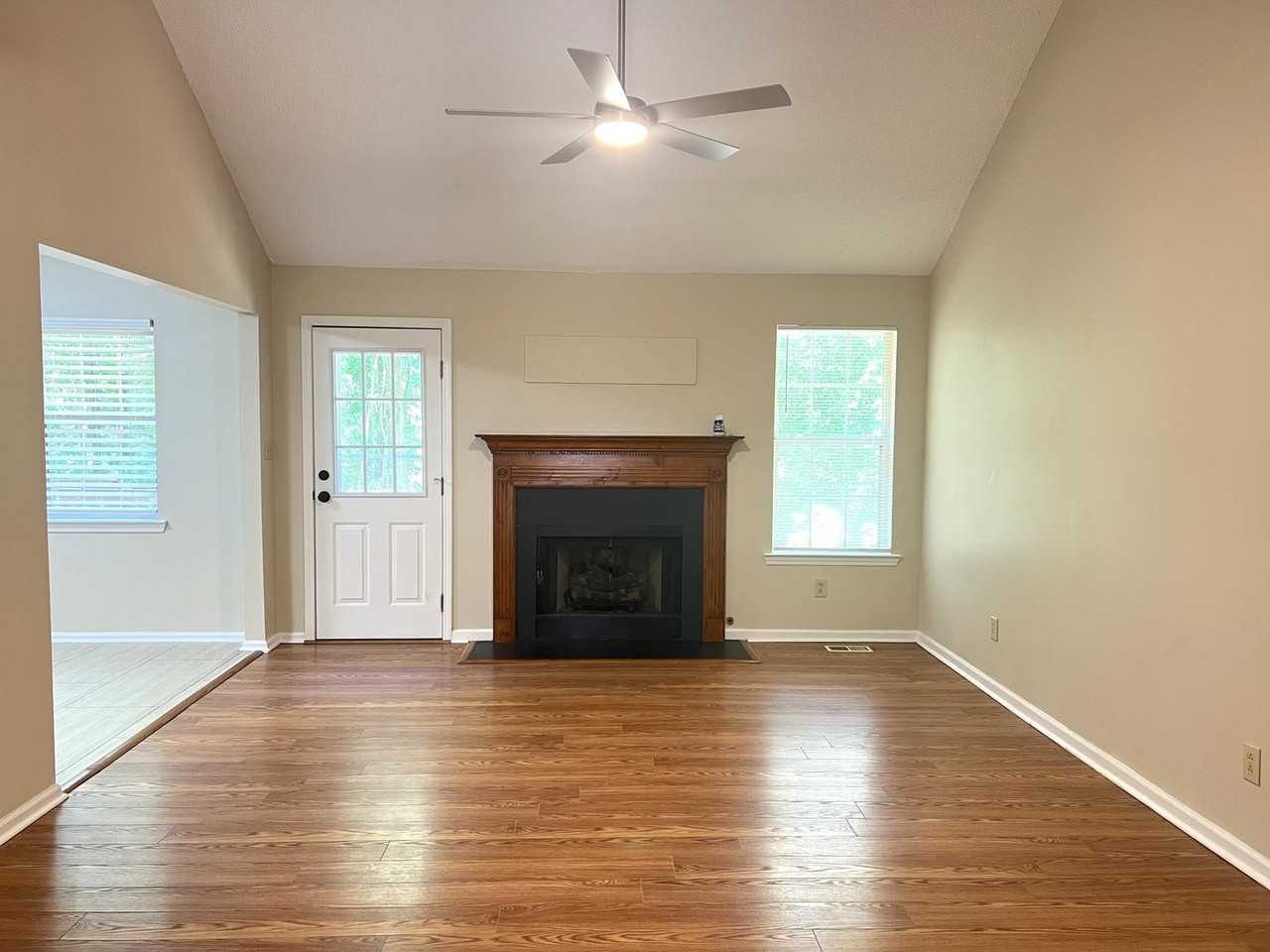 217 Briarpatch Ct - Photo 4 of 38