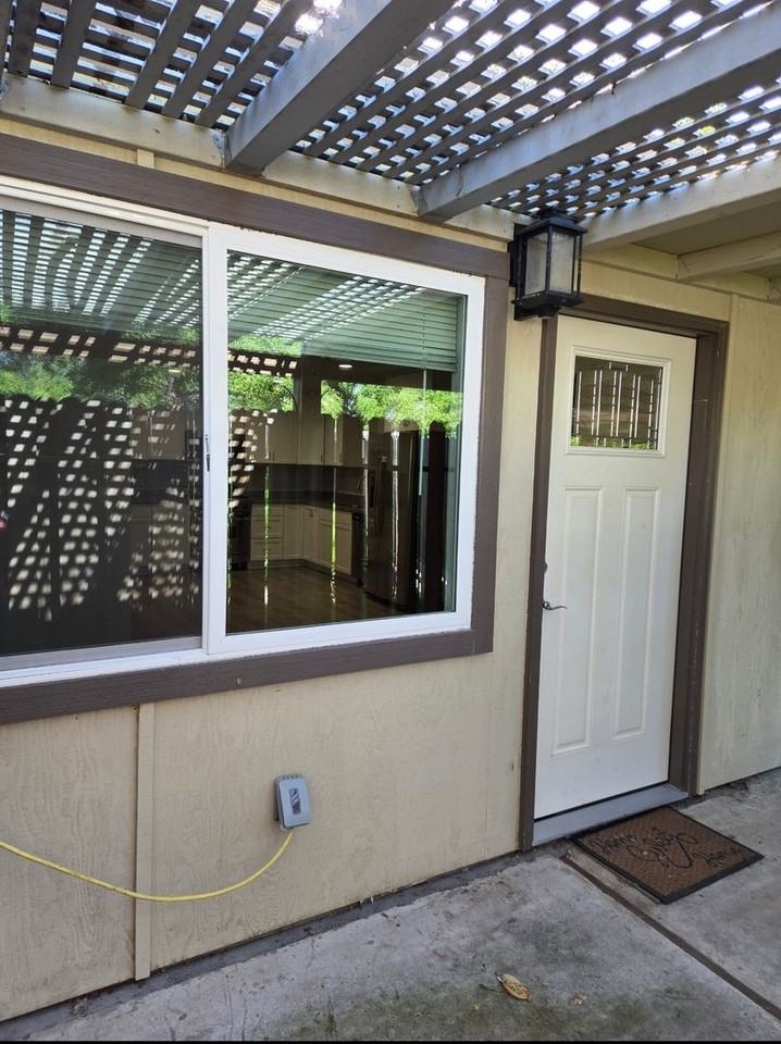 933 Delaware St #A - Photo 2 of 25