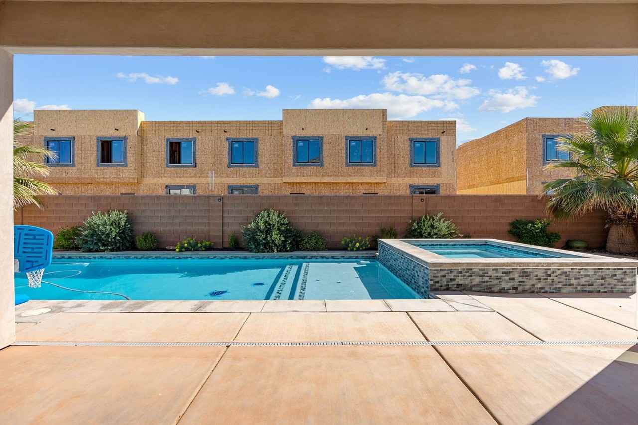 4147 S 490 E - Photo 2 of 50