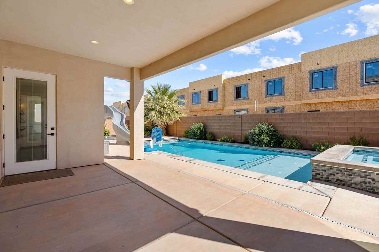 4147 S 490 E - Photo 3 of 50