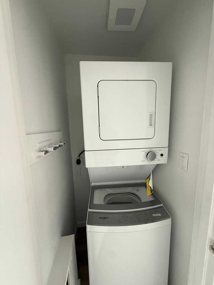 8352 Wabash Ave S - Photo 4 of 11