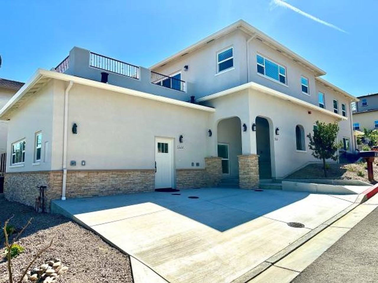 19241 Carlton Ave - Photo 2 of 44