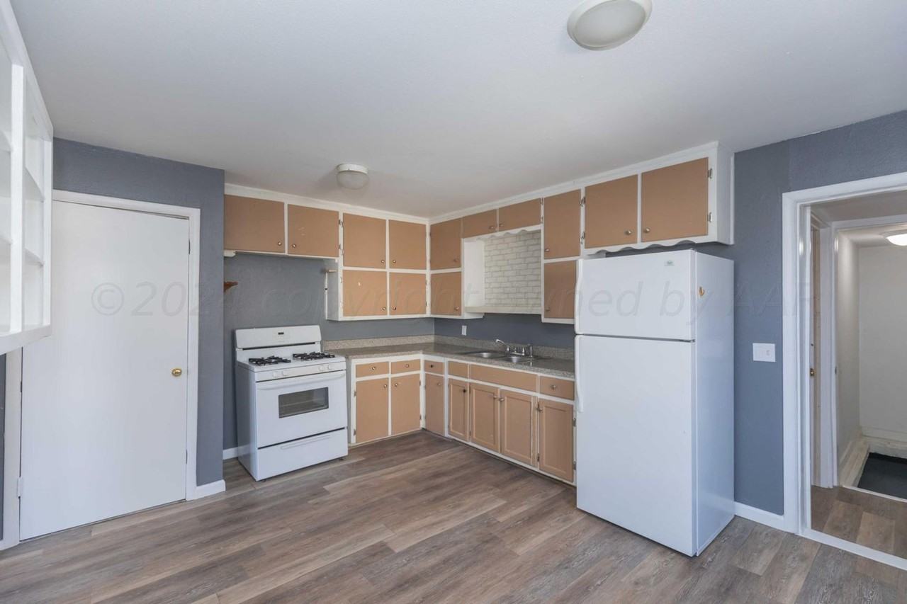 408 S Florida St - Photo 4 of 6