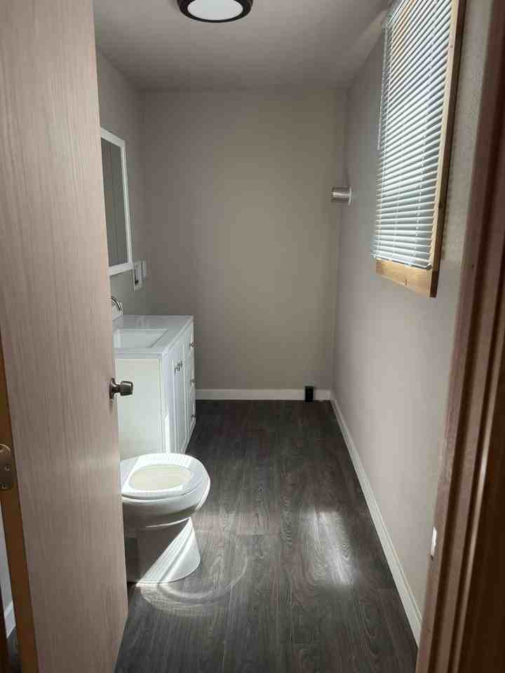 818 3rd Ave N - Photo 6 of 30