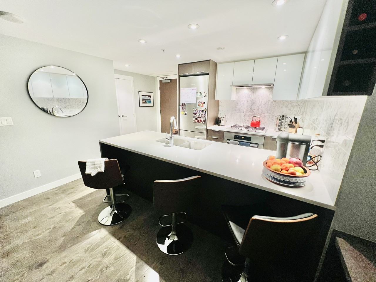 110 Switchmen St - Photo 2 of 18