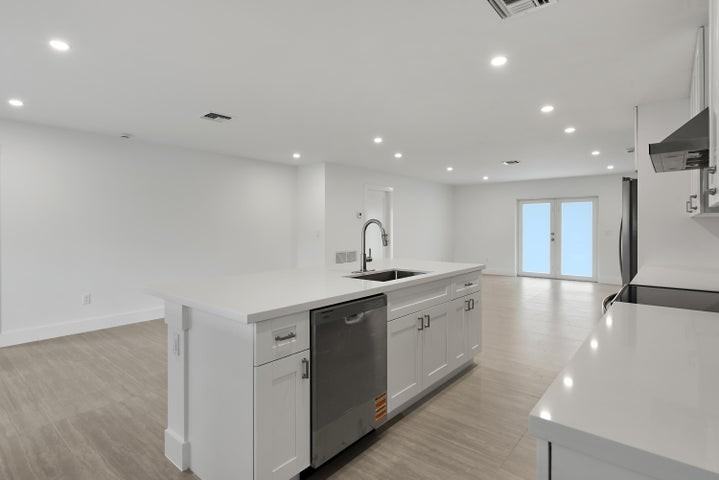 13177 47th Court North - Photo 5 of 8