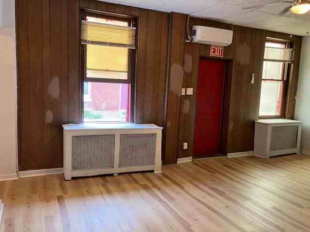 $1,195 NEW Renovated 1-Bedroom Apartment with Short-Term Options - Photo 7 of 20