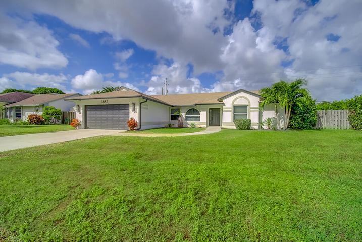 1853 Shower Tree Way - Photo 2 of 10