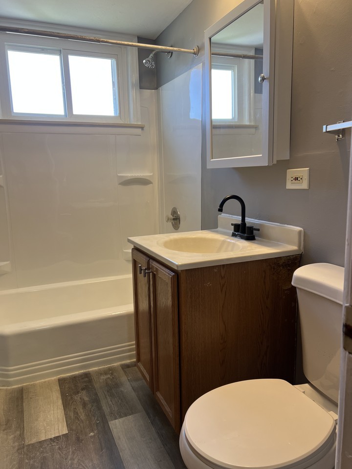 706 West Roy Drive #D - Photo 2 of 15