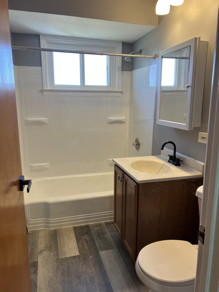 706 West Roy Drive #D - Photo 6 of 15