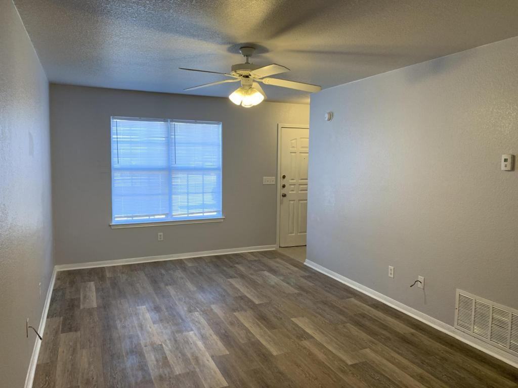 2807 Cantabrian Dr #B - Photo 4 of 24
