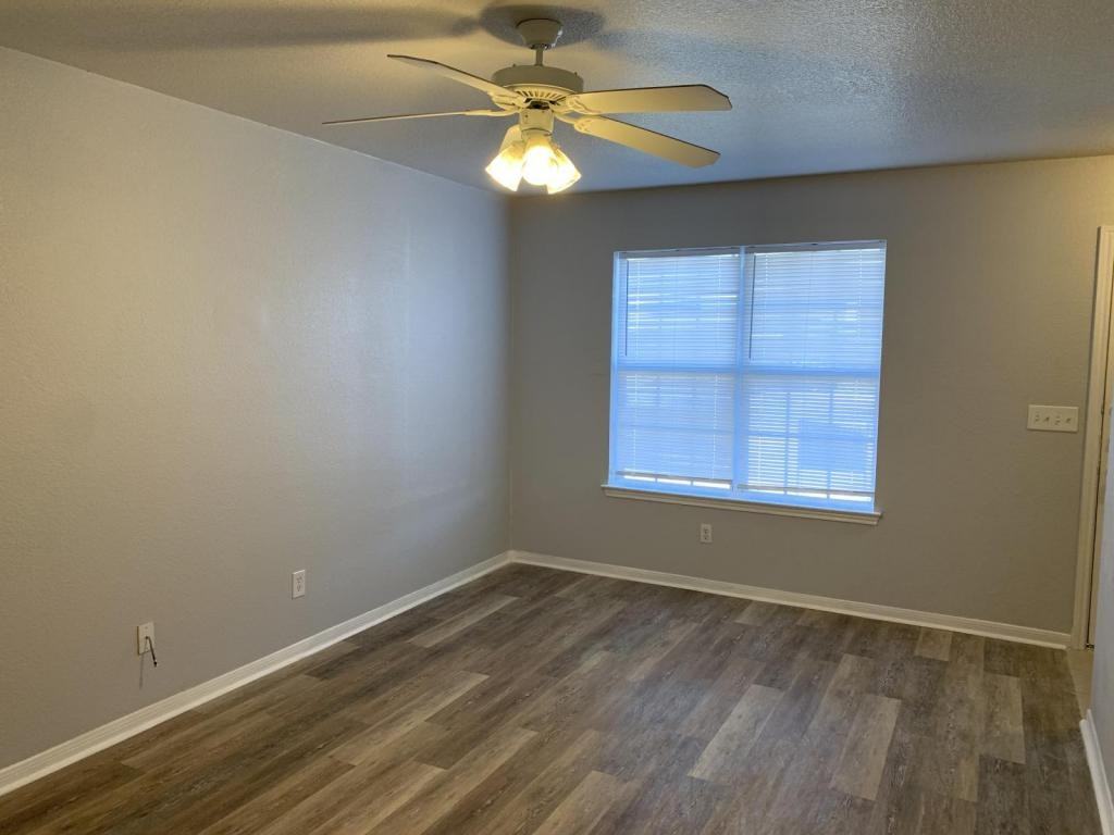2807 Cantabrian Dr #B - Photo 5 of 24