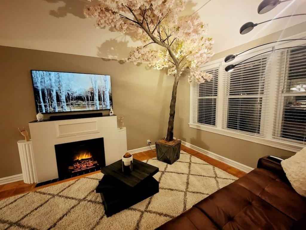 7333 Amherst Ave ##1w - Photo 2 of 13