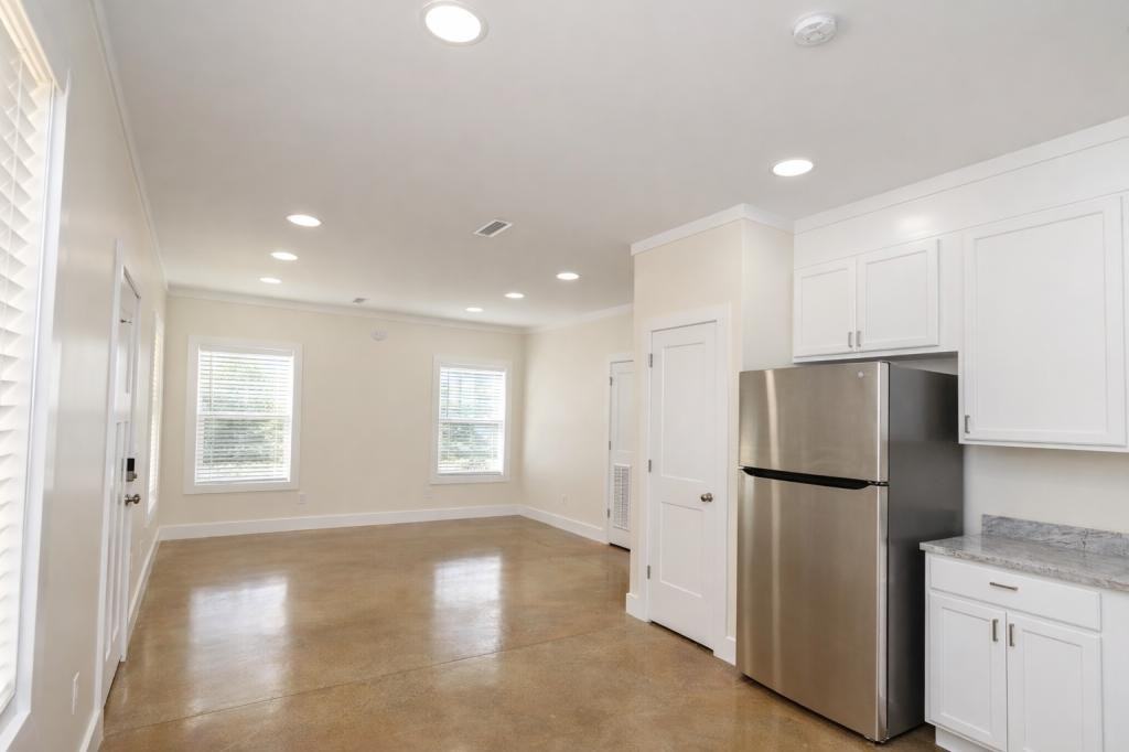 860 Thomley Rd - Photo 2 of 6