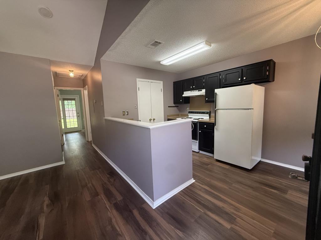 1745 James Buchanan Dr - Photo 7 of 50