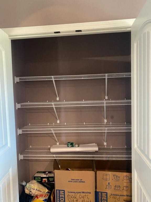 102 Tudor Pl - Photo 3 of 23