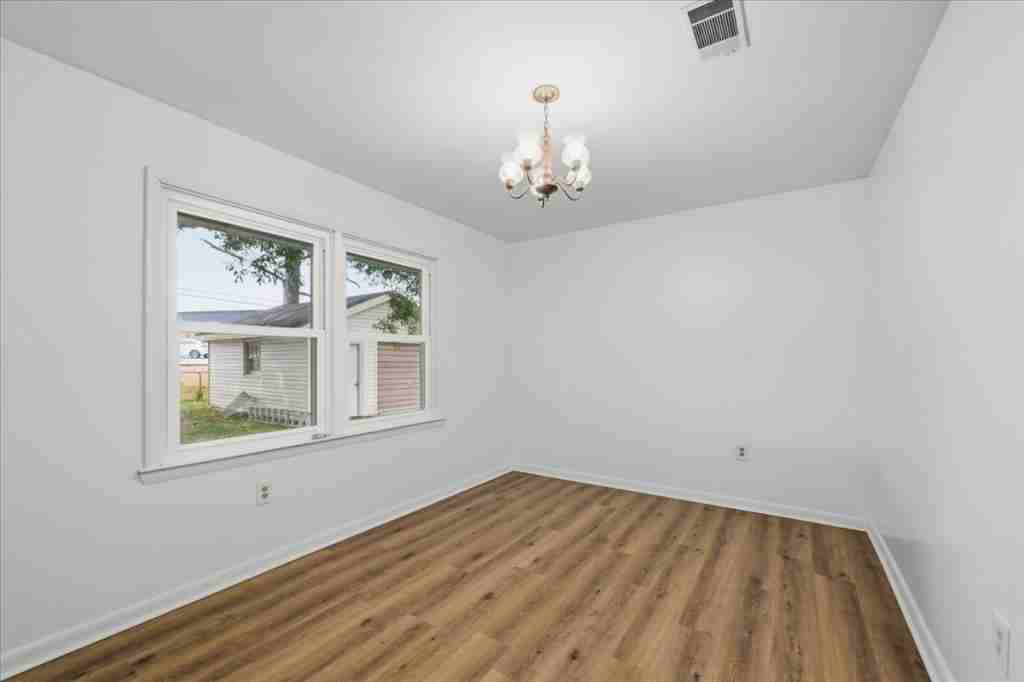 202 Self St - Photo 3 of 29