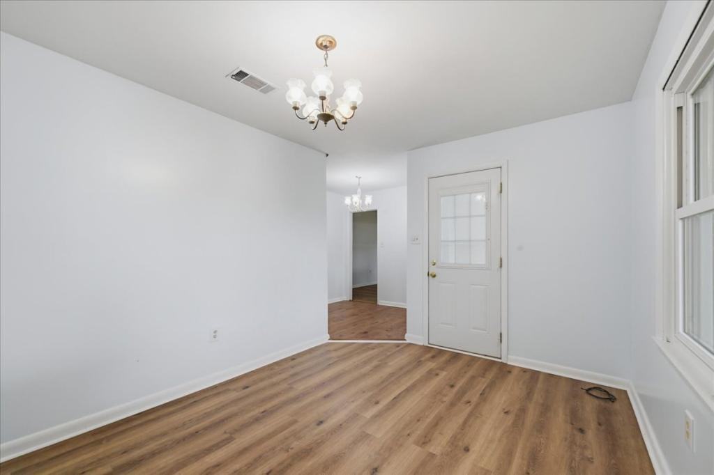 202 Self St - Photo 4 of 29