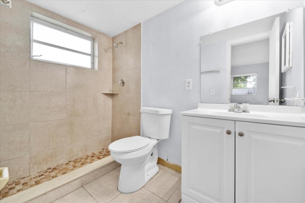 374 Sunshine Dr - Photo 2 of 18