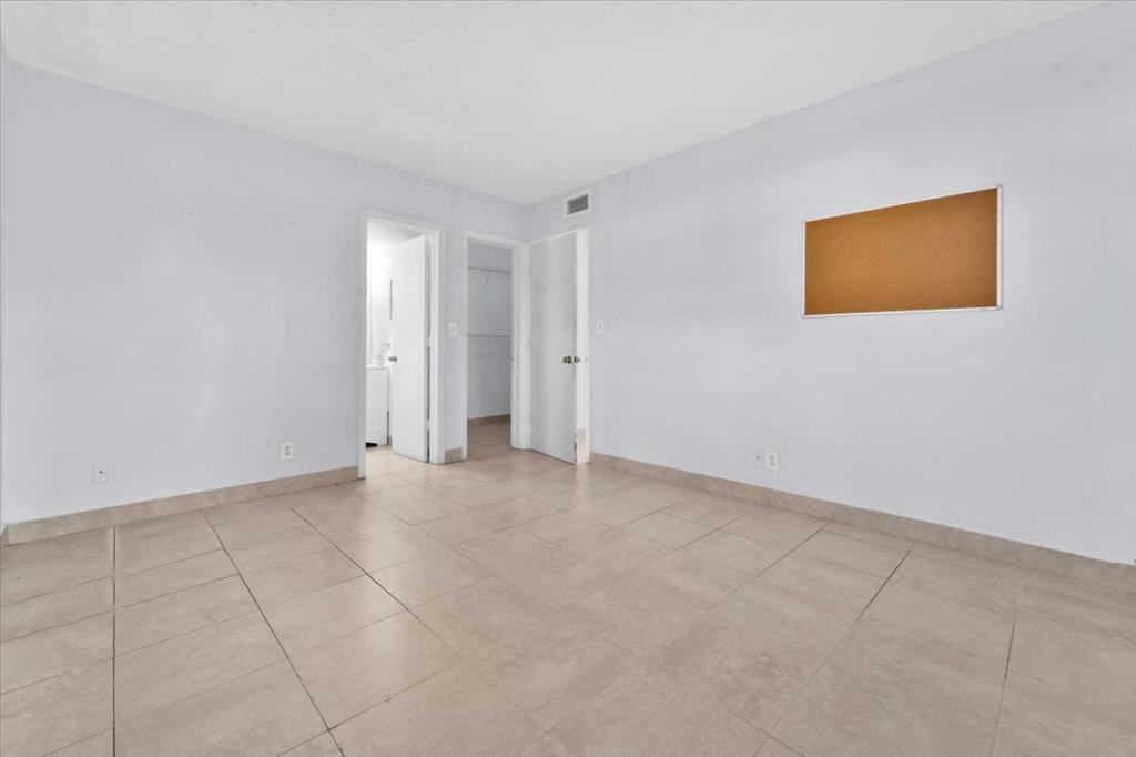 374 Sunshine Dr - Photo 5 of 18