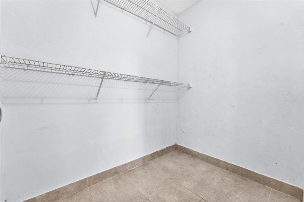 374 Sunshine Dr - Photo 6 of 18