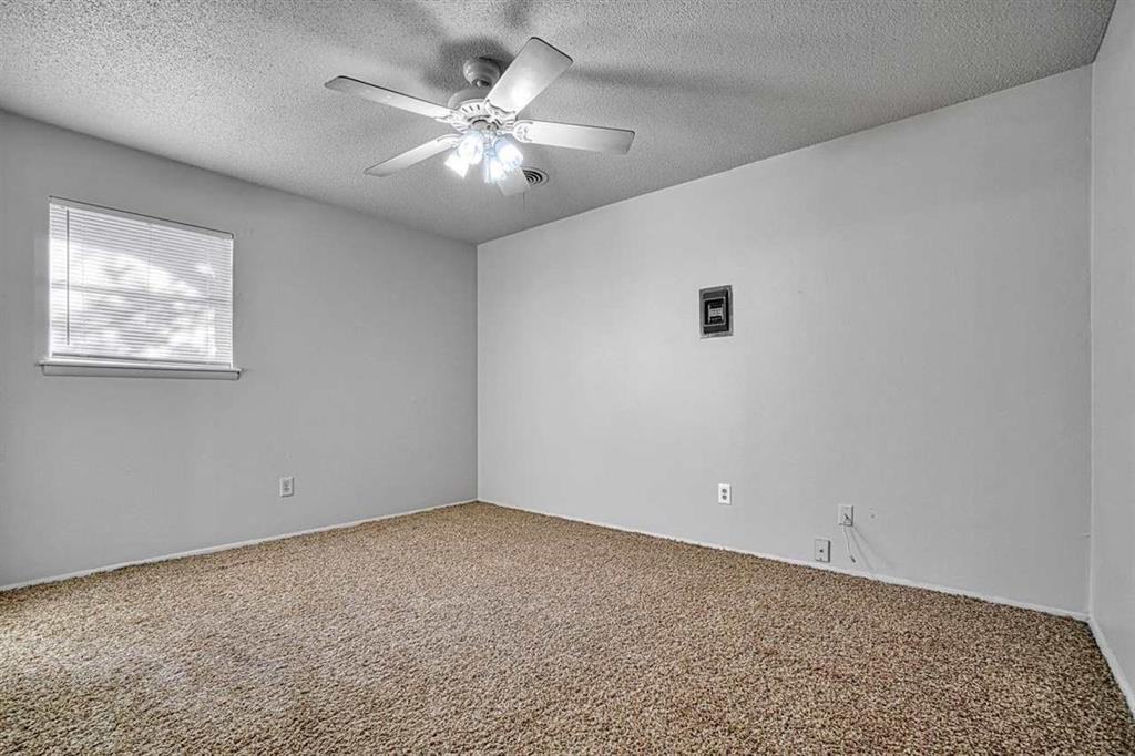 5716 Nw Glenn Ave - Photo 6 of 9