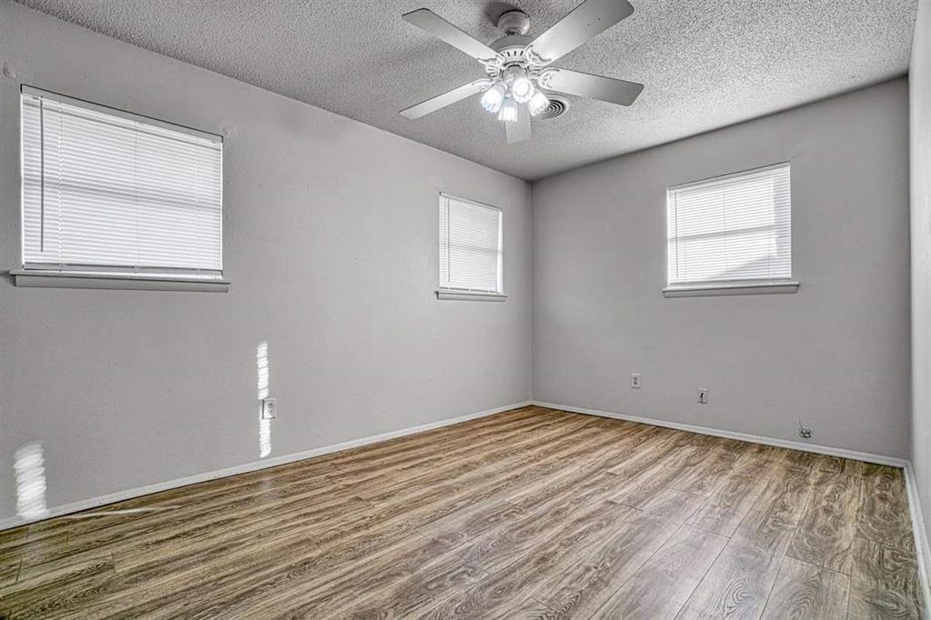 5716 Nw Glenn Ave - Photo 7 of 9