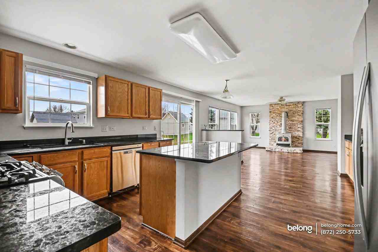 631 Yoakum - Photo 7 of 16