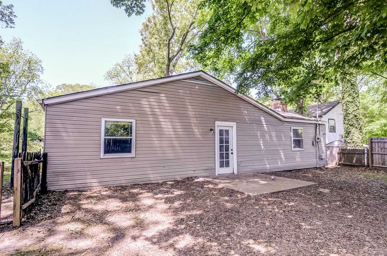 706 Charleston St - Photo 6 of 36