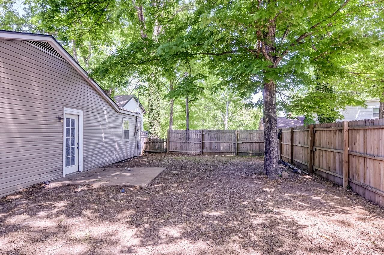 706 Charleston St - Photo 7 of 36