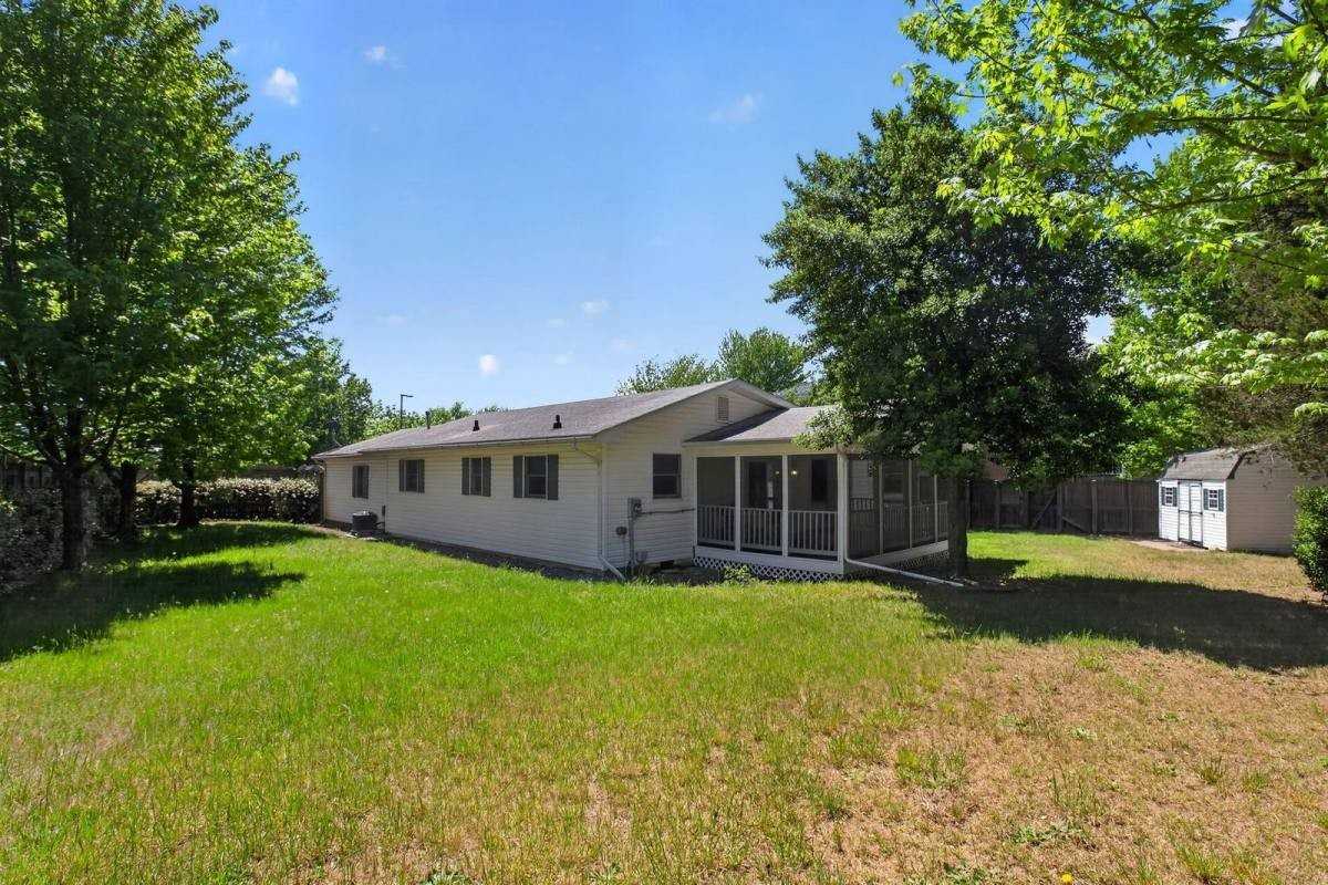 21909 Pegg Rd - Photo 2 of 10