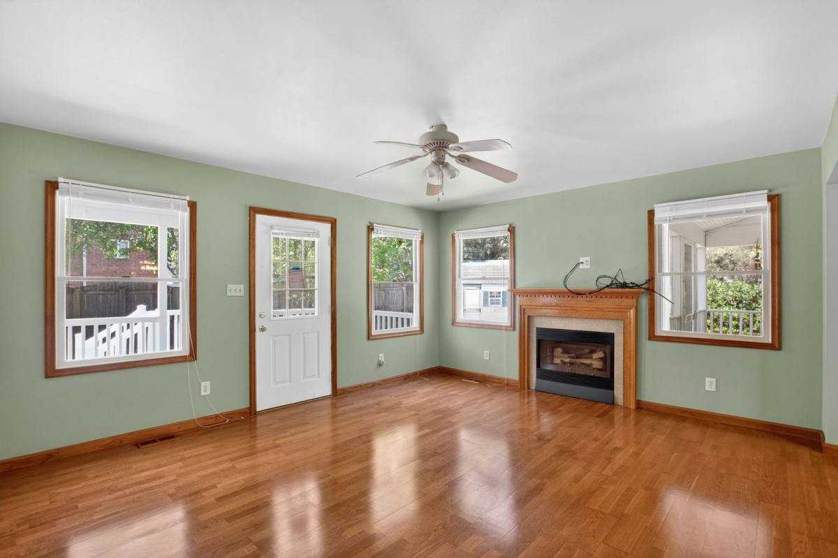 21909 Pegg Rd - Photo 3 of 10