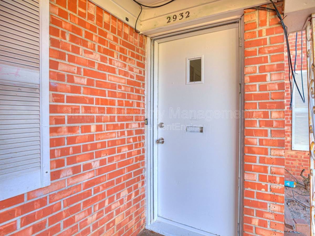 2932 Nw 32nd St - Photo 2 of 10