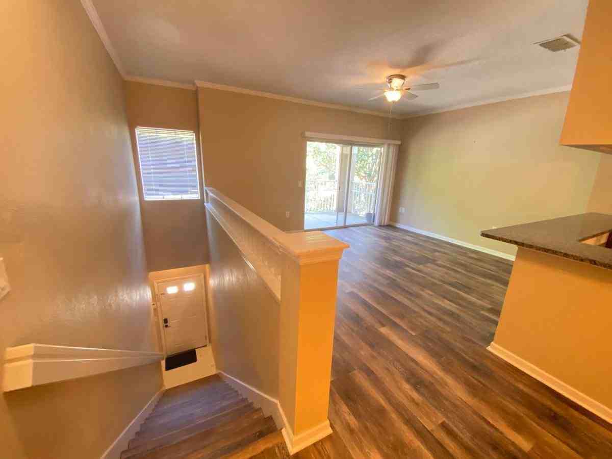 1223 Arbor Lakes Cir - Photo 2 of 10