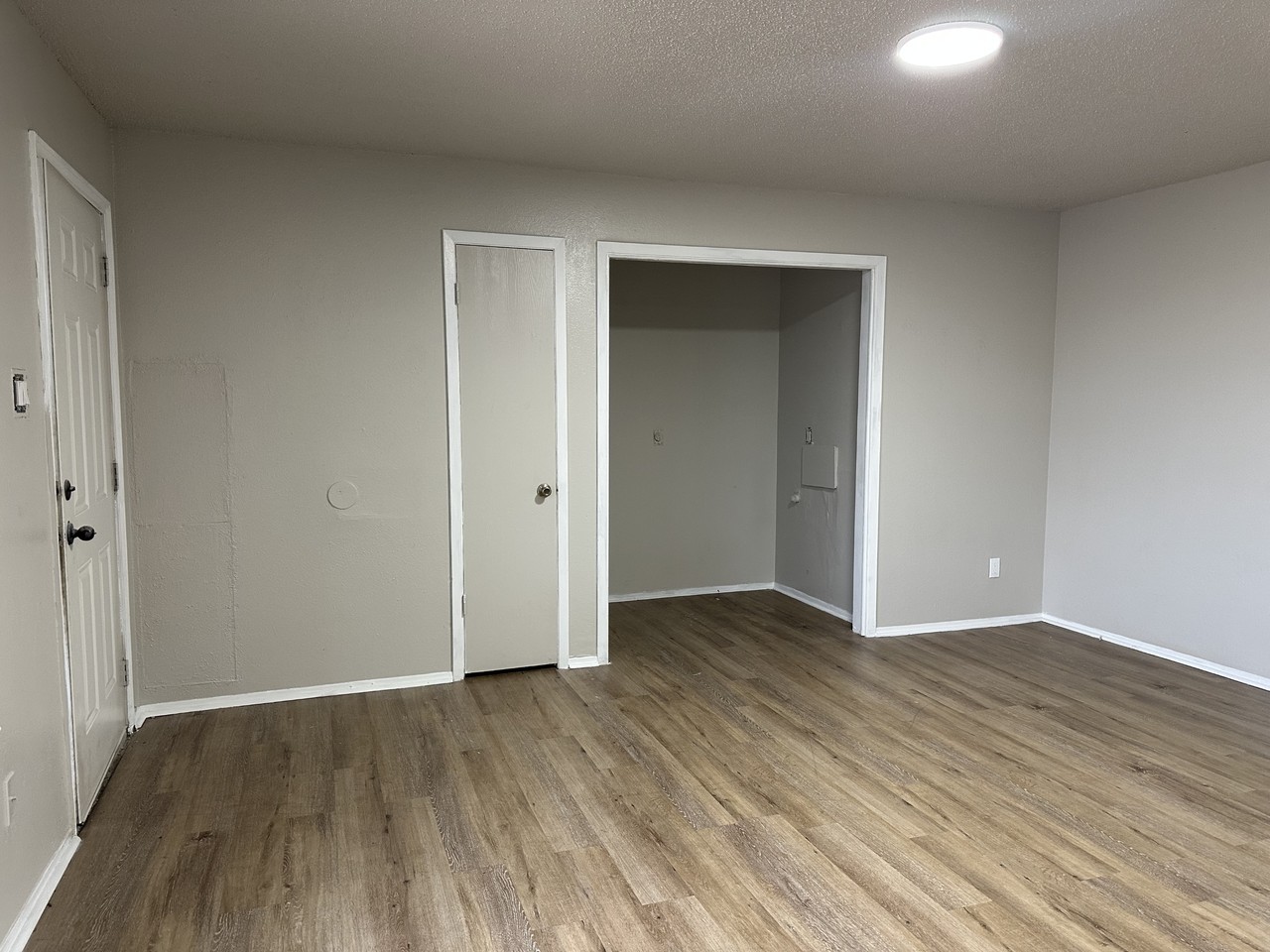 303 E Reagan Rd #D - Photo 4 of 4