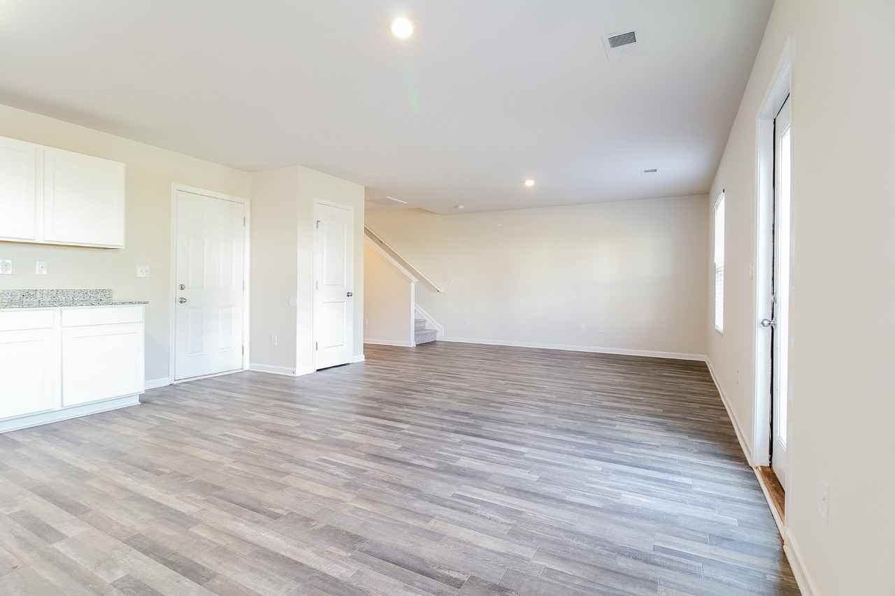 204 Rawlings Hide Ln - Photo 6 of 16