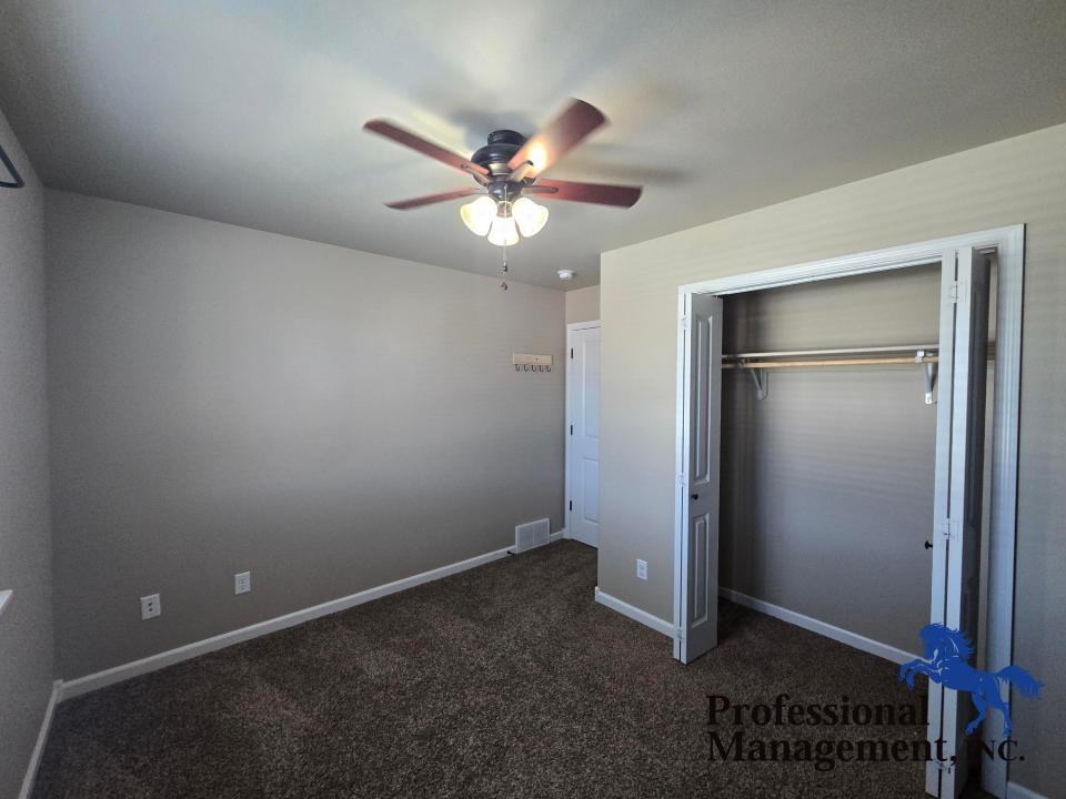 1923 Country Stone St - Photo 7 of 10