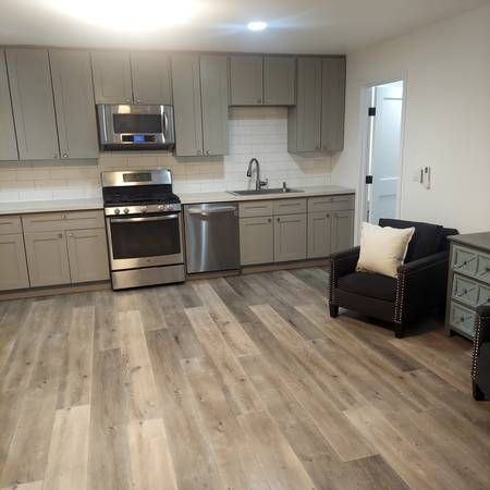 445 E Francis St - Photo 3 of 17