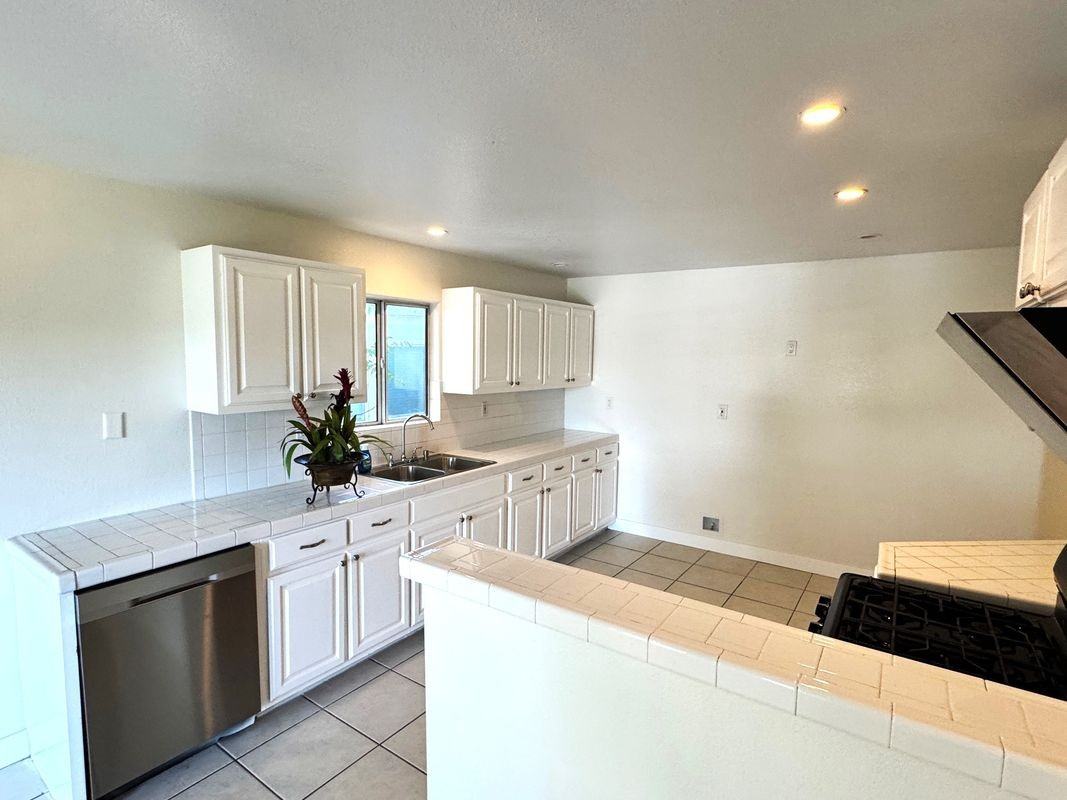 728 5th Ave - Photo 3 of 12