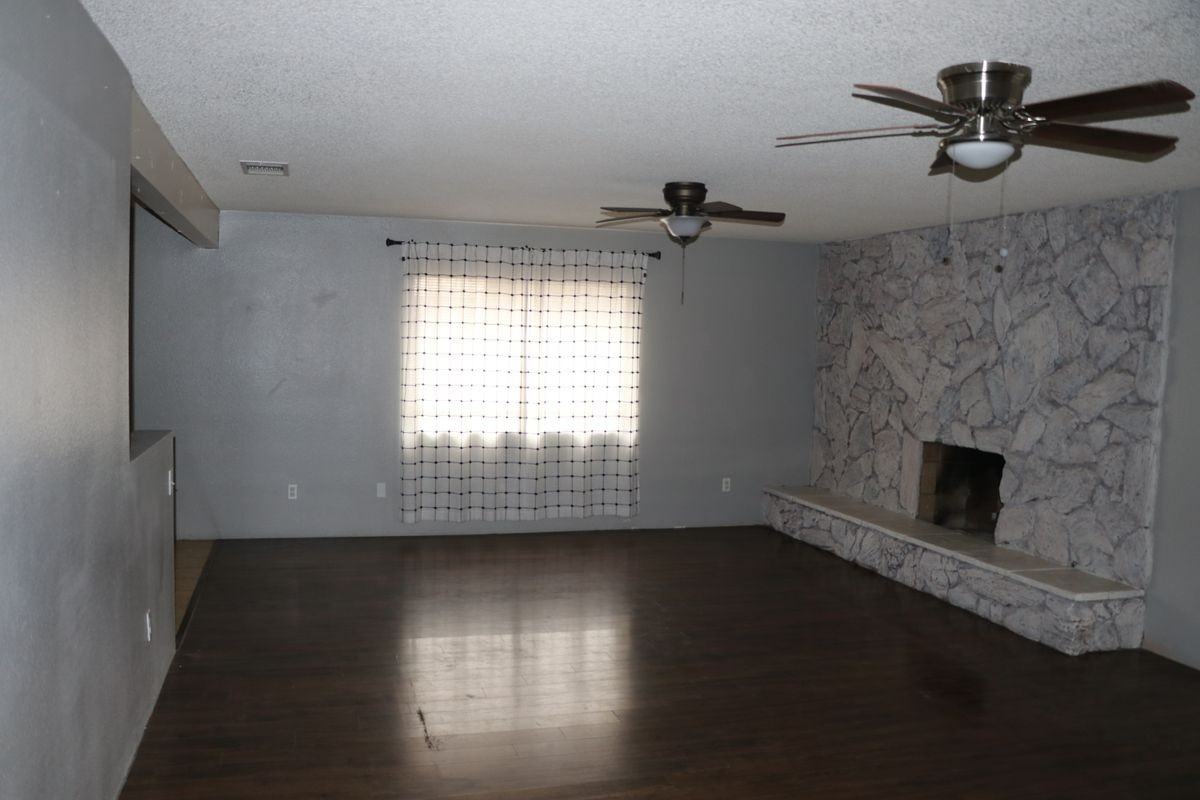 7864 Newhall Ave - Photo 5 of 16