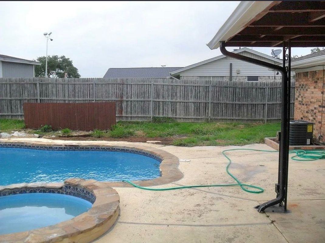 1615 Springbrook St - Photo 3 of 19