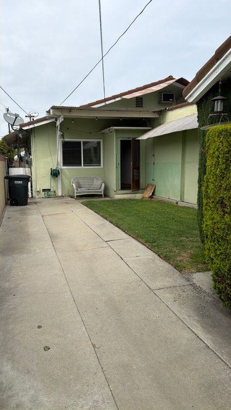 9615 Walnut St ##1/2 - Photo 2 of 11