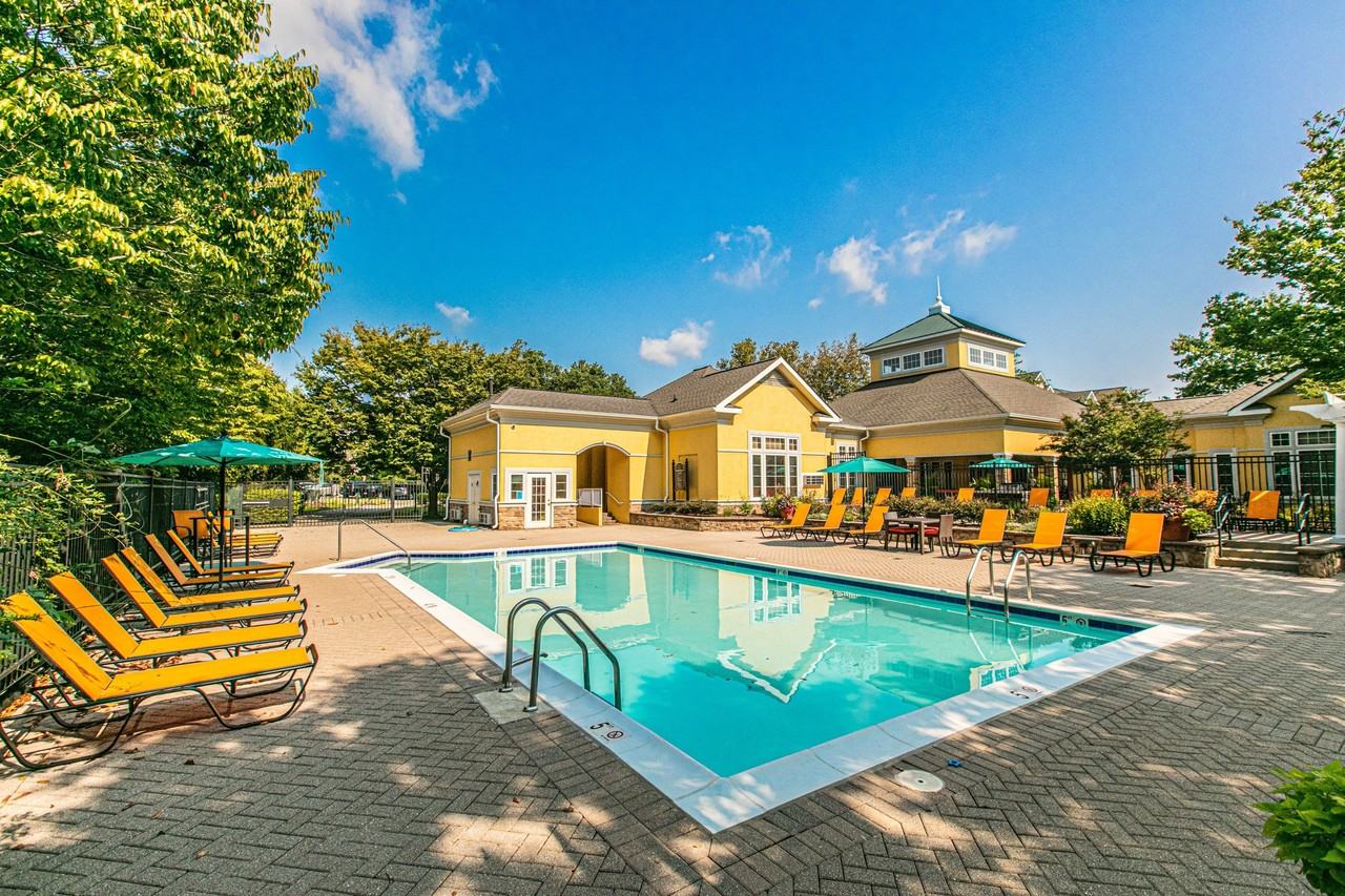 Broadlands Apartments - Photo 7 of 23